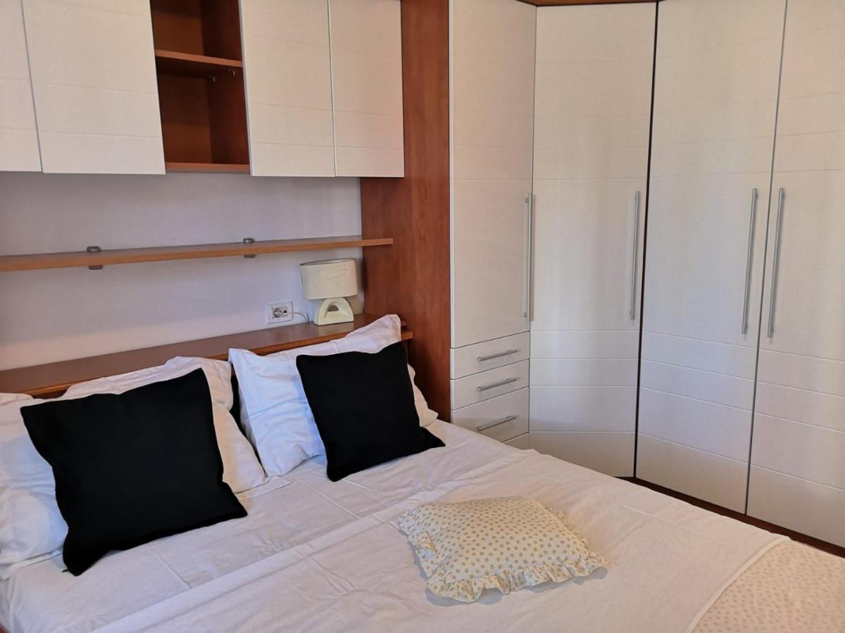 Holiday Apartment Magnolia Zara Esterno foto