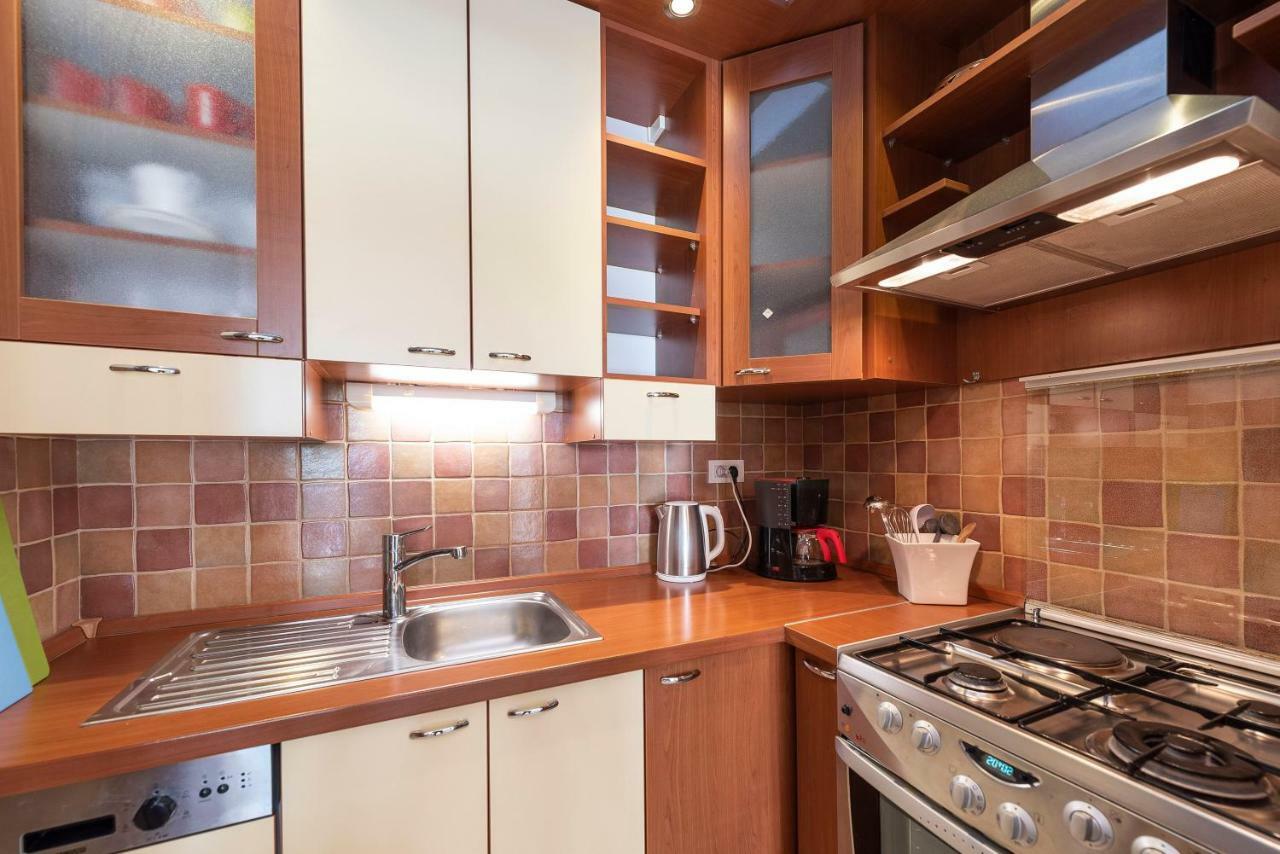 Holiday Apartment Magnolia Zara Esterno foto