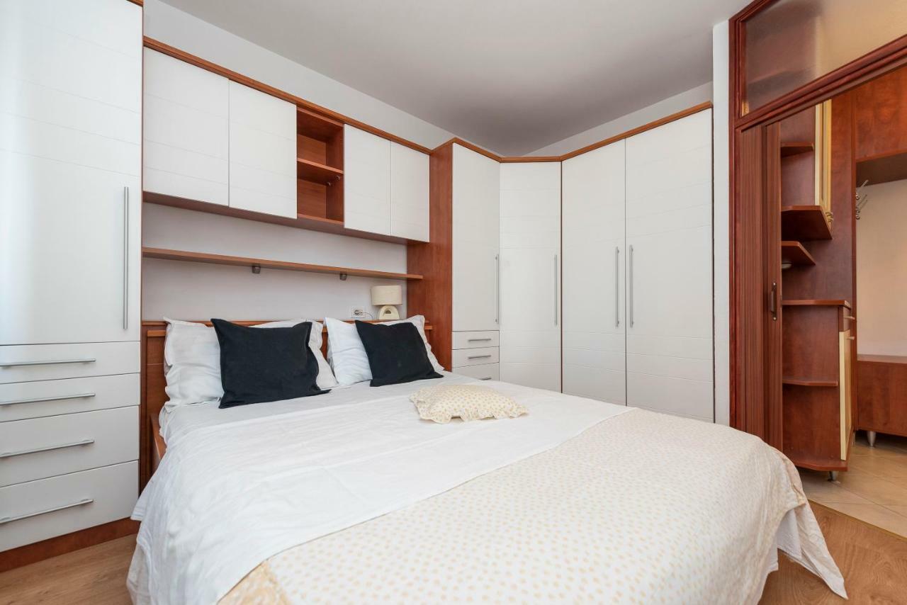 Holiday Apartment Magnolia Zara Esterno foto
